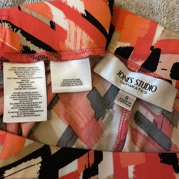 🦜Maxi Skirt By Jones Studio.                    Bag 86 - Picture 6 of 6